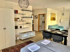 Sunny apartment in a quiet and central location - Image 2