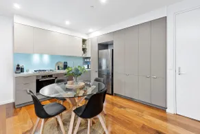 Pier Point 404- Luxe on Geelong Waterfront, 2 BDRM - Image 5