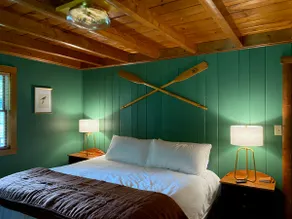 Luxurious & Modern 3 BR 1.5 Bath Log Cabin - Image 4