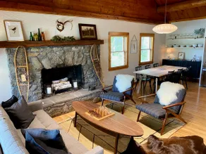 Luxurious & Modern 3 BR 1.5 Bath Log Cabin - Image 2