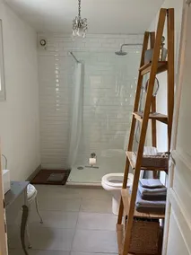 Charming apartment with garden and parking. - Image 3