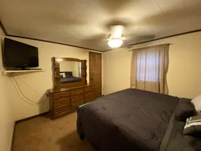 3 Bedroom River Retreat with lake access - Image 3
