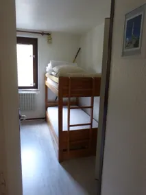 5-PERSON APARTMENT LA MONGIE AT THE FOOT OF THE SLOPES - Image 2