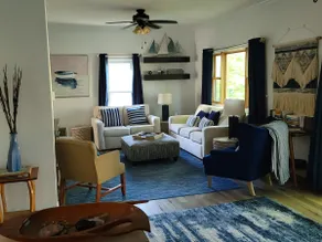 Cozy 3 bed 2 bath house 1 block from lake. - Image 4