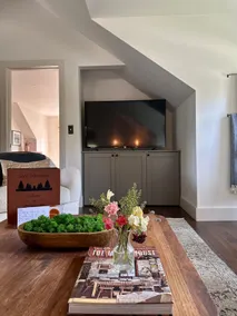 Charming 2-Bedroom Back Cove Retreat - Image 4