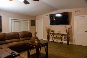 Private 1BR Sunset LA Retreat –Couple or Solo Stay - Image 3