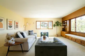Beautiful Sun-Filled Home w/Amazing Views &Balcony - Image 5