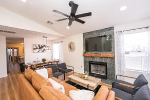 ❤️Newly Remodeled Beautiful 4BR Modern Home - Image 4
