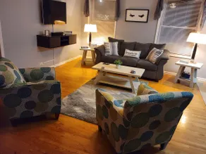 Ultra Modern Beverly Suite - Image 5