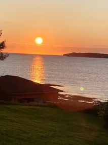 Peridot vid stranden, Rocky Harbour Newfoundland - Image 2