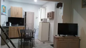 Elne, studio in historic district - Image 4