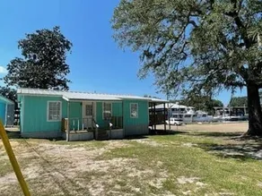 BB's Tiki Marina Cottage. Bring your boat! Great fishing area! - Image 2