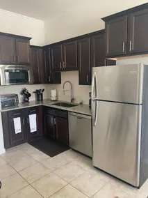 Cute centrally located 1 bedroom unit. - Image 4