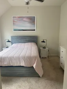 Cute centrally located 1 bedroom unit. - Image 2