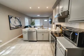 Grandview Modern Home - Minutes from IHOP and KCMO - Image 2