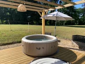 Lovely suite with a hot tub - Image 5