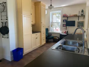 Cheerful 3BR w/ Hot Tub,Sauna,AC & Gourmet Kitchen - Image 3