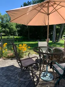 Farmhouse apartment on beautiful grounds. 2 mi. to Candlewood Lake - Image 5