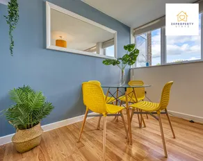 Modern 2BR Flat| Free Parking| Sleeps 4| Fast WIFI - Image 3