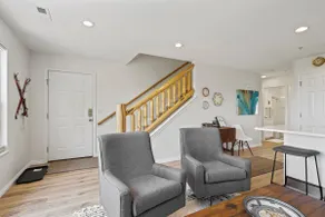 Beautifully remodeled condo minutes from POW/BASIN - Image 2