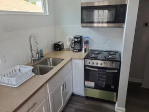 Bungalow-Fully Loaded, Lackland AFB, Sea World - Image 5