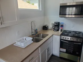 Bungalow-Fully Loaded, Lackland AFB, Sea World - Image 2