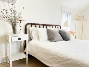 Lovely 2-bedroom apartment in a historic home - Image 4