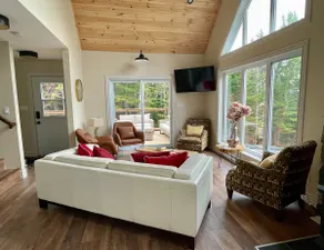 Relax and Revitalize at Sprucewood Cottage - Image 5