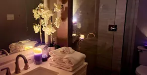 Luxurious, upscale, executive short-stay rental - Image 5
