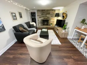 Spacious & Renovated 1BD Suite w/parking - Image 2