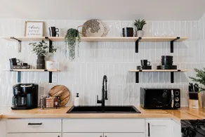 Modern 2-Bedroom Getaway - Image 2