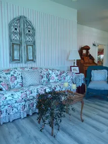Aunt Isabel's Cottage Vintage 1906 in Raymond WA - Image 4