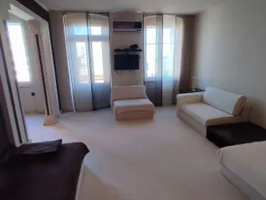 Unique 2 bedroom condo with pool table - Image 5