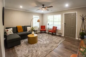 Basecamp Bungalow: Perfect Home, Central Location - Image 2