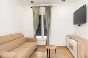 Modern apartment with swimming pool - Image 4