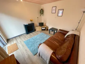 Lovely 3BD Home in the Heart of Morton - Image 2