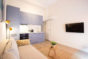 Spacious Modern Apartment in Scheveningen - Image 2