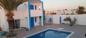 Beautiful villa with pool in tourist area - Image 3
