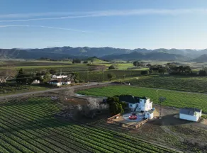 Farmhouse located on San Luis Obispo Central Coast - Image 2