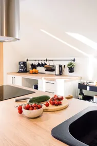 Rothko Apartment 4BR Old Town Ideal for Families & Groups - Image 5