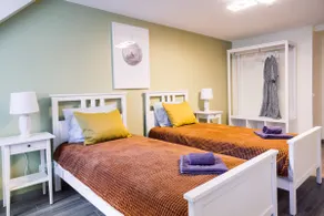 Rothko Apartment 4BR Old Town Ideal for Families & Groups - Image 4