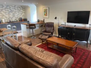 Country Clock house apartment in tranquil setting - Image 3