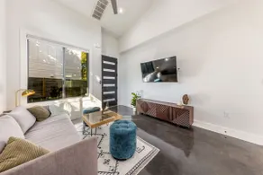 Entire House in North Central Austin - 2b/2.5bath - Image 3