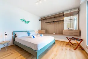 GuestHost - Waterfront Apartment with seaview balcony - Image 4