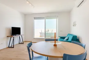 GuestHost - Waterfront Apartment with seaview balcony - Image 5