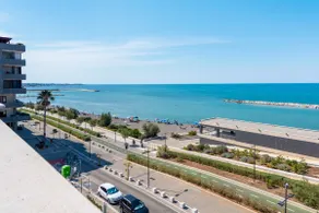 GuestHost - Waterfront Apartment with seaview balcony - Image 3