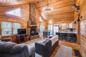 Secluded Cabin w/Hot Tub + Fire Pit| Hocking Hills - Image 3