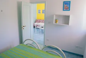 MAUVE FRESH AND BRIGHT APARTMENT - Image 5