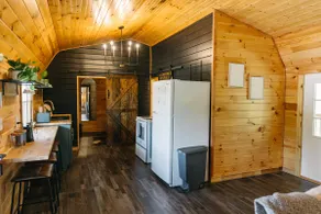 Lumber Lodge RRG - COMFY WOODSY STAY - in RRG/Auxier - Image 4