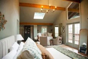 cozy beach house, private hot tub, fun game room - Image 5